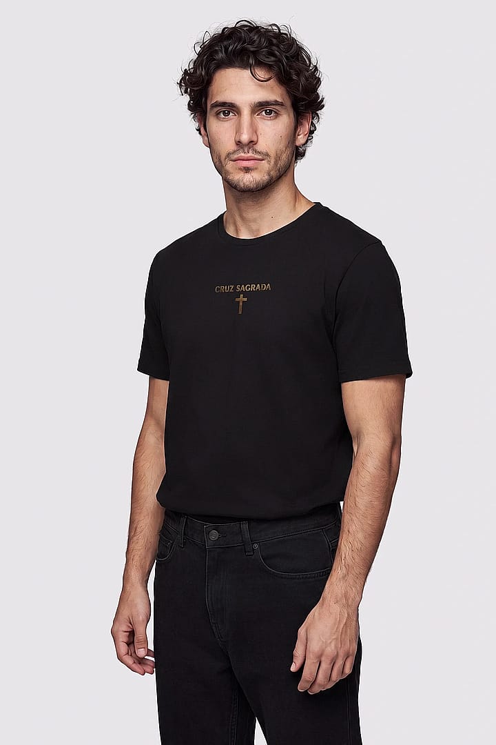 Camiseta Oversized Cruz Sagrada Seja A Minha Luz - Masculino